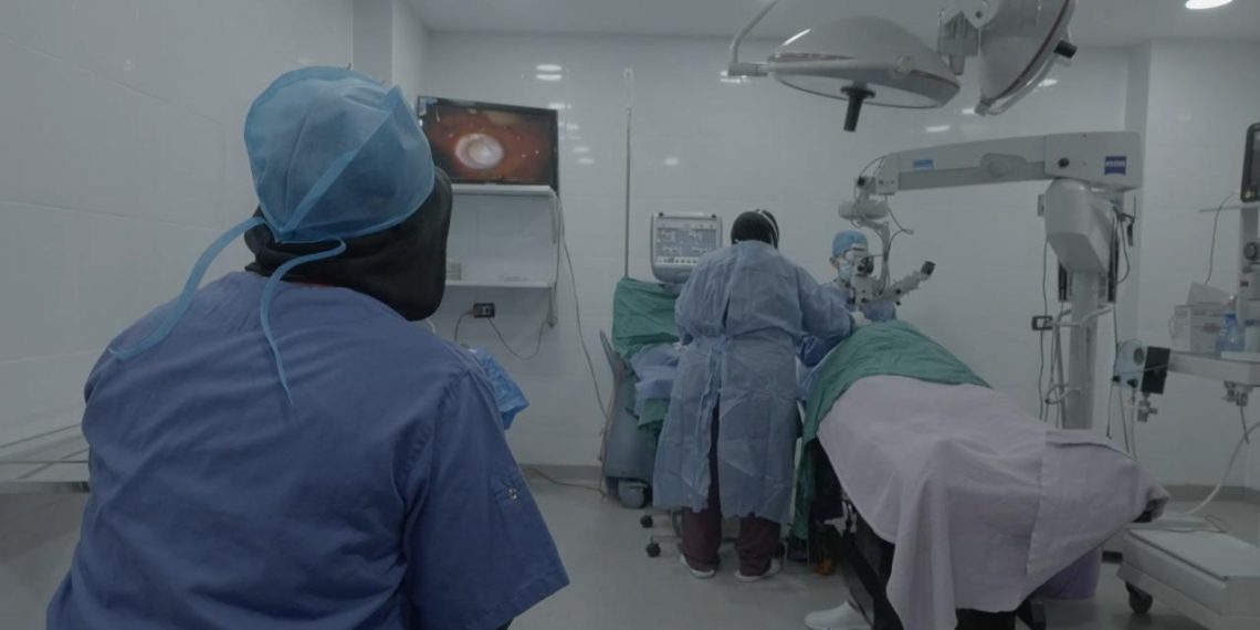 مبادرة “قلبي أطمان” يدعم اجراء 1000عملية جراحية للعيون في مصر والسودان