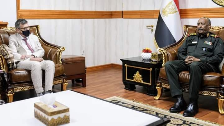 فولكر “للبرهان” :مستعدون لمراجعة اي معلومات غير دقيقة في تقرير مجلس الأمن