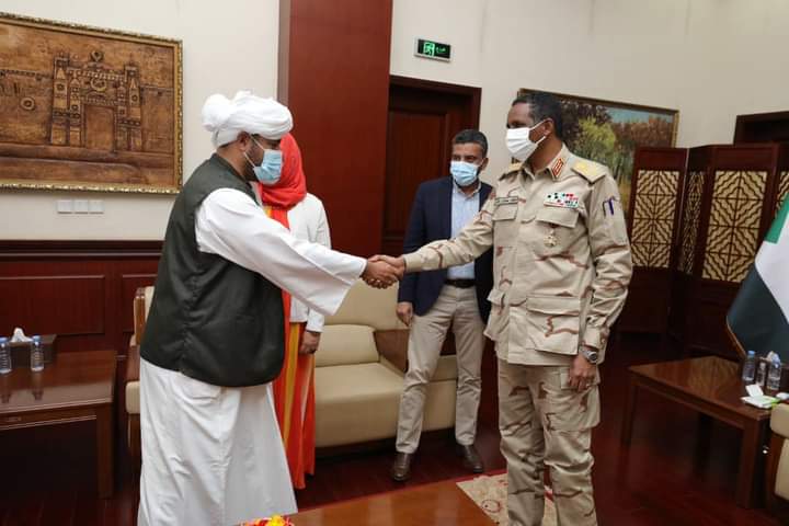 حميدتي يلتقي وفد إتحاد الغرف التجارية