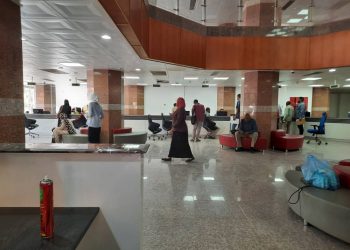 نقل خدمات الغرفة التجارية للطوابق الارضية