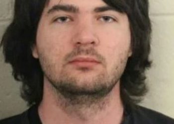 ادخل جدته الثلاجه حية بعد كسر عظام ظهرها لهذا السبب