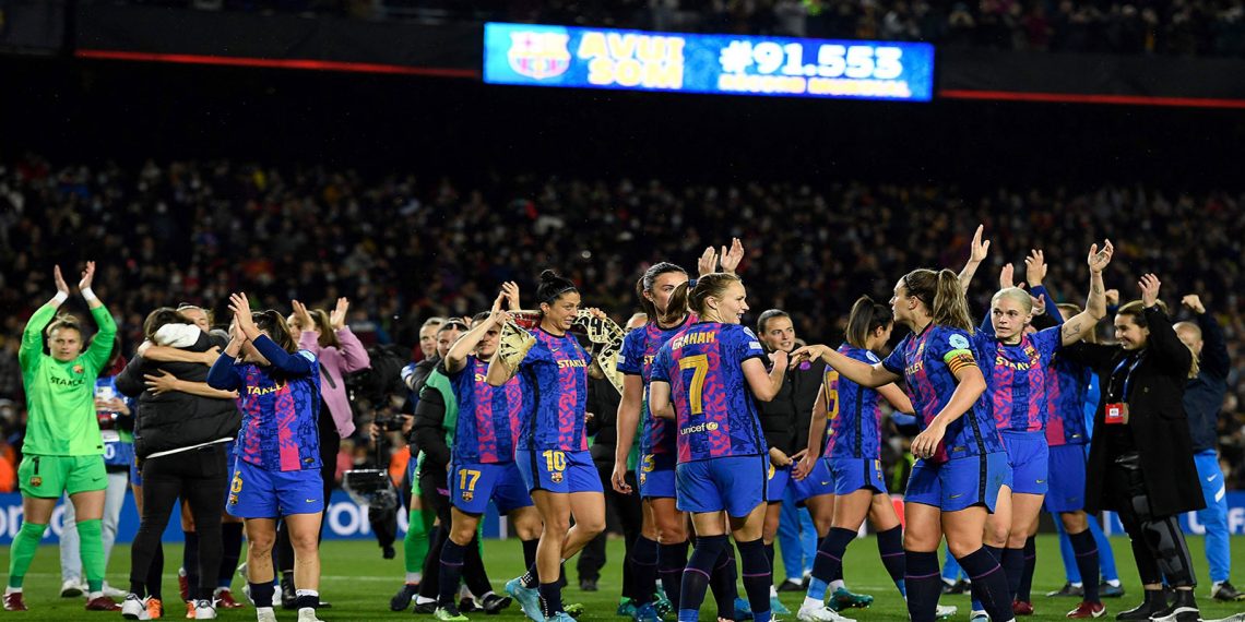 أكثر من 91 الف مشجع في مباراة نصف النهائي لدوري السيدات