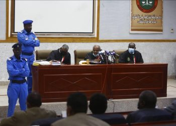 عبارات عنصرية بمحكمة البشير تثير الغضب بالوسائط