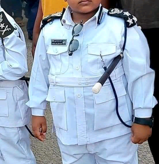 طفل “كارب قاشو” يخطف الانظار في أسبوع المرور العربي