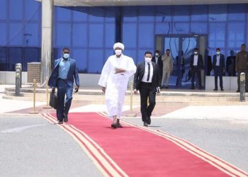 حميدتي للامارات لتقديم العزاء في خليفة بن زايد