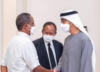 حمدوك واسامه داؤود يعزيان في وفاة رئيس الامارات