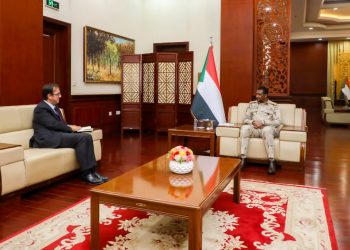 دقلو يلتقي المبعوث الفرنسي