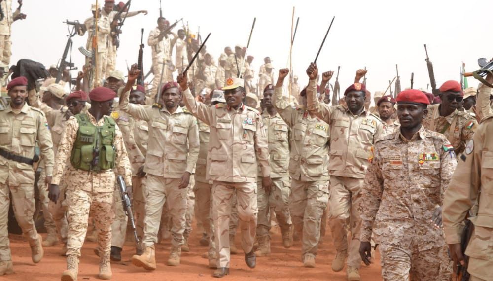 رئيس دائرة العمليات بالدعم السريع : البلاد تمر بمرحلة بالغة التعقيد و عهدنا الحفاظ على الوطن وحماية أمنه واستقراره