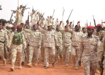 رئيس دائرة العمليات بالدعم السريع : البلاد تمر بمرحلة بالغة التعقيد و عهدنا الحفاظ على الوطن وحماية أمنه واستقراره