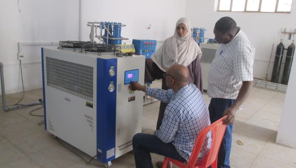 بدء التشغيل التجريبي لمحطة الغازات الطبية بمستشفي ودمدني