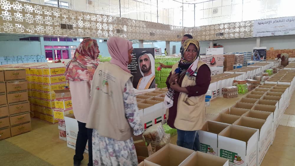 بمشاركة نجوم المجتمع مبادرة محمد بن راشد تدشن مبادرة المليار وجبة وتوزع سلال غذائية