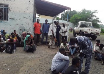 تبادل لاطلاق النار بين عصابات للاتجار بالبشر يودى  لمقتل طالب