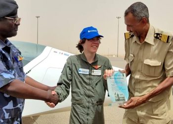 أصغر طيار بالعالم يهبط بمطار مروي الدولي