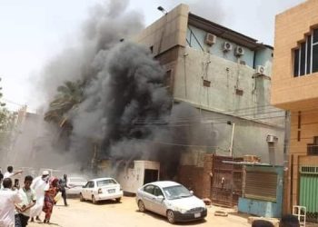 عاااجل..حريق هائل يحاصر المرضي بمستشفى المودة بالخرطوم