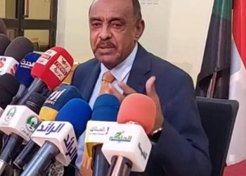 وزير الخارجية يستدعي السفير الاثيوبي ..ويرفض مصافحته