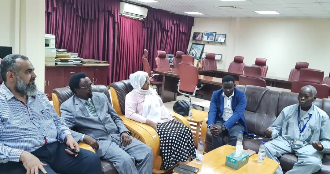 العاص يستقبل وزير الصحة باللنيل الأزرق