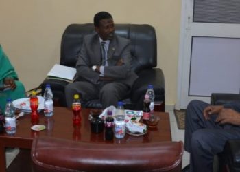 والي القضارف يطلع على جهود مجلس رعاية الطفولة