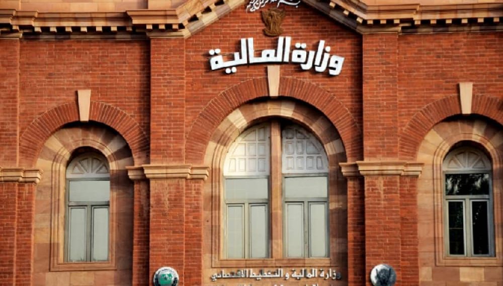 المالية تشرع في بناء مخزون استراتيجي من القمح والذرة