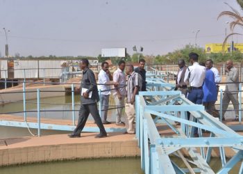 والي الخرطوم يتفقد محطة مياه بيت المال