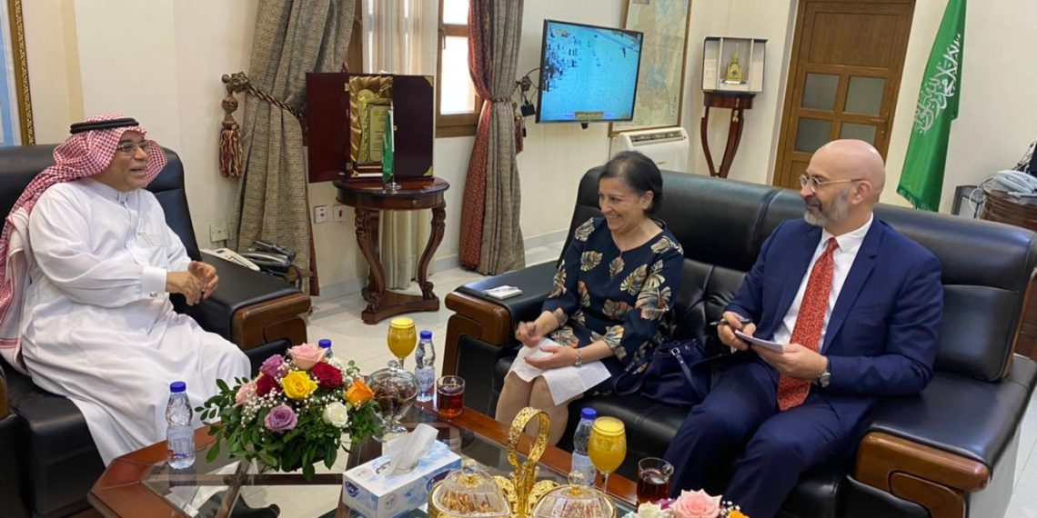 السفير السعودي يستقبل السفيرة الفرنسية