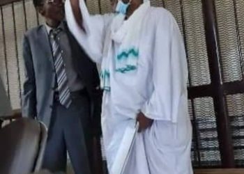 المحكمة تلغي حكم براءة نائب الرئيس المعزول وتامر بعودته إلى السجن