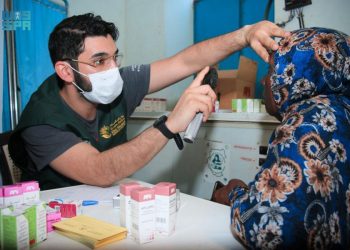 مركز الملك سلمان يختتم المشروع الطبي التطوعي لمكافحة العمى بمدينة نيالا بإجراء 441 عملية جراحية