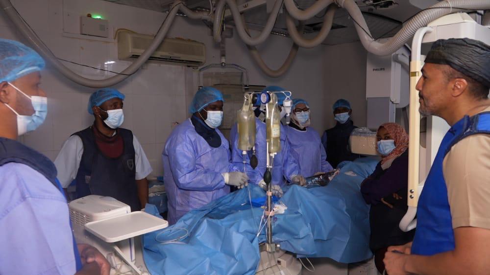 إجراء (25) عملية قسطرة بمستشفى الشعب مجاناً