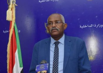 وزير التربية و التعليم  : لاصحة لتسرب الكيمياء وسنلاحق مطلقي الشائعة قضائيا