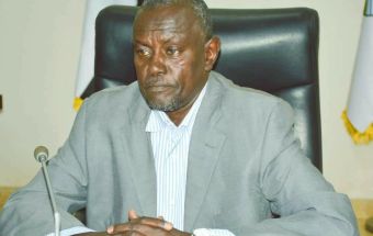 توجيه بمحاسبة العاملين  المتغيبين عن العمل