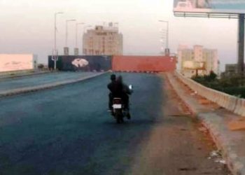 السلطات تغلق كبري المك نمر