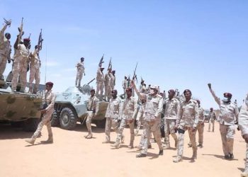 دقلو يتفقد قوات الدعم السريع بمنطقة الزرق بشمال دارفور