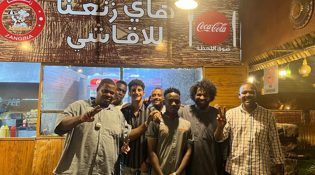 في لفتة وطنية.. مطاعم زنغنا تقدم وجبات لمصابي النيل الأزرق