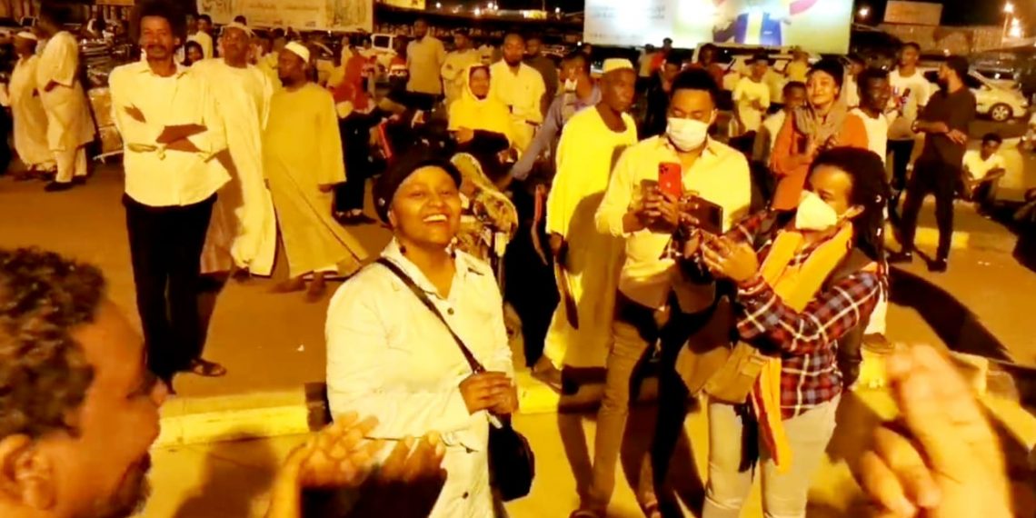 “علي  قدر المحبة يبقي الحب كبير”  استقبال حافل للفنانة مني مجدي