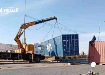 السلطات تغلق  جسري ألمك نمر والنيل الأزرق