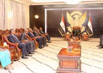 البرهان السفراء المرشحين للعمل بسفارات السودان بالخارج