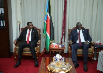 حميدتي ومشار  يبحثان تنفيذ اتفاق السلام