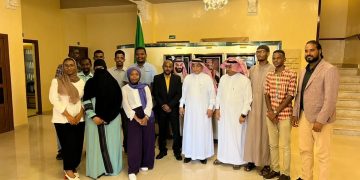 السفير السعودي  يستقبل  الطلاب المقبولين ضمن برنامج المنح المجانية بجامعات المملكة