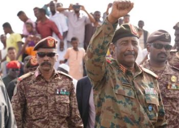 البرهان يتأسف لضياع ثلاث سنوات في التشاكس السياسي