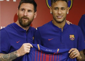 ميسي ونيمار خارج دائرة المرشحين بجائزة الكرة الذهبية