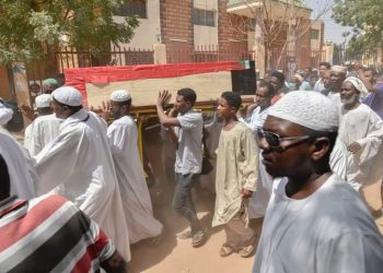 بعد 330 يوم من وفاته   تشيع جثمان الفنان الكابلي لمثواه الاخير