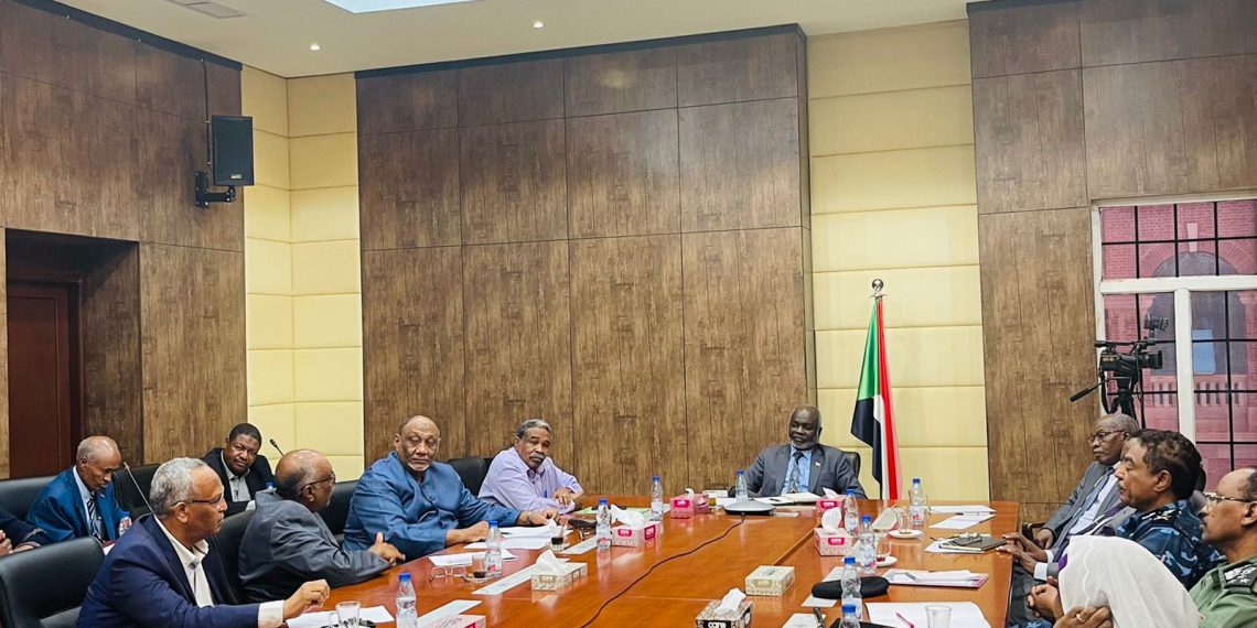 تكوين لجنة ثلاثية لحل أشكاليات القطاع الصناعي