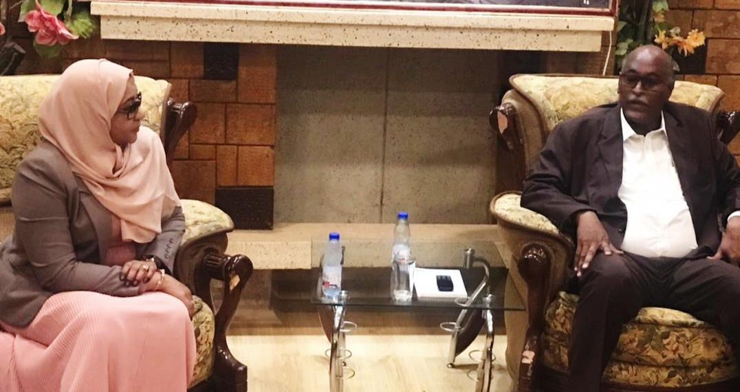 المواصفات تقف علي أداءها بالجزيرة