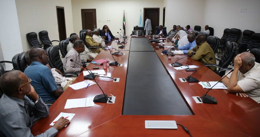 توجيهات  بمراجعة تعاقدات تأهيل وتجميل شارع النيل الخرطوم