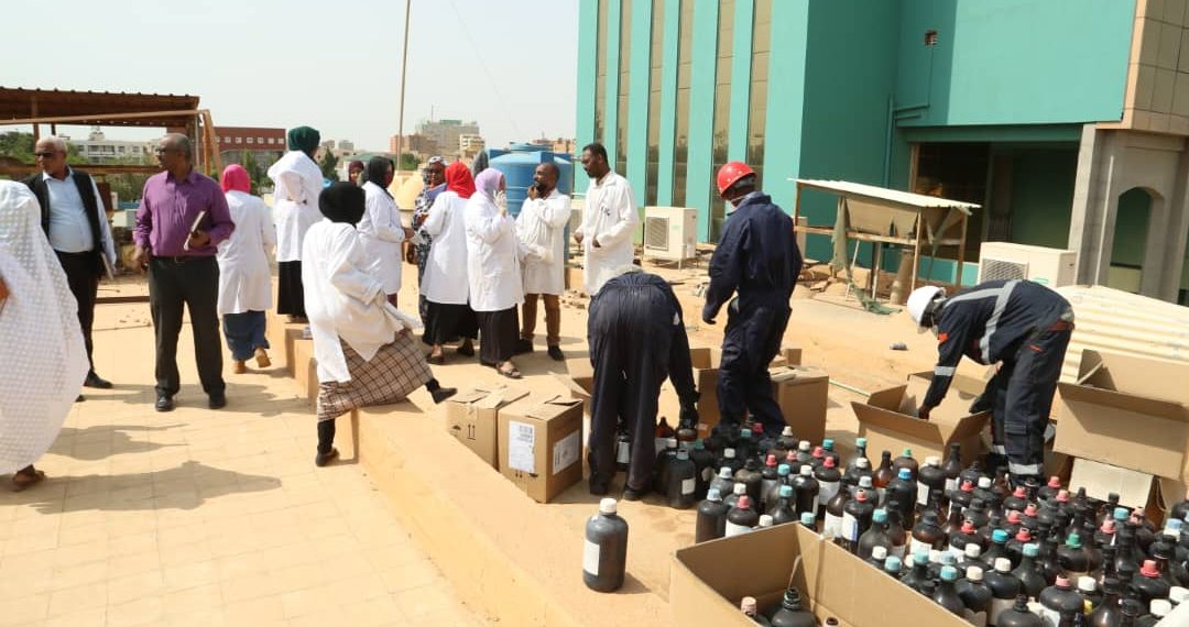 الابحاث الجيولوجية تبدأ في إزالة النفايات الكميائية المتراكمة