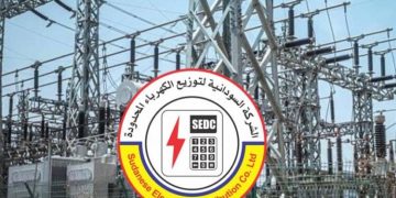 في خطوة تصعيدية.. العاملون بالكهرباء يحاصرون وزارة النفط وبلوحون بالإضراب الكامل
