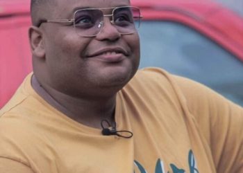 فنان يؤثق اخر لحظات حياته