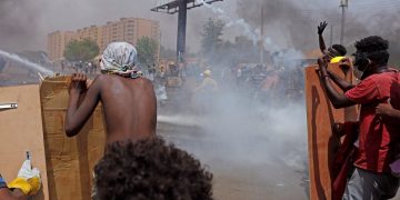 إصابة نجلي رئيس تحرير معروف خلال المواكب الأخيرة