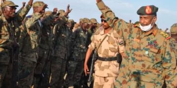 البرهان :لن نسمح لجهة أو حزب بإختطاف المشهد..والجيش مفتح عيونو ولن يسمح بإنزلاق البلاد