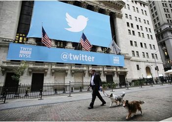 توتير تنهي خدمات 4400 من عمالها المتعاقدين