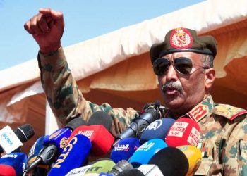 البرهان يحذر للسياسيين  (أرعو بقيدكم )